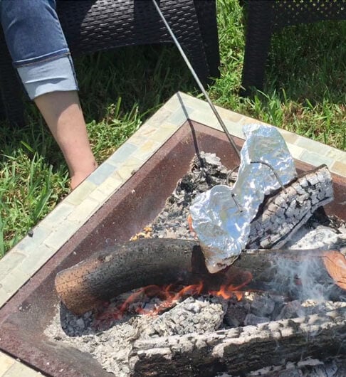How to pop popcorn on the campfire