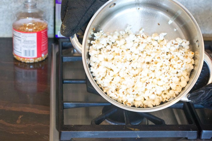 How to Make Stovetop Popcorn In Pot With Olive Oil - Go Eat Green