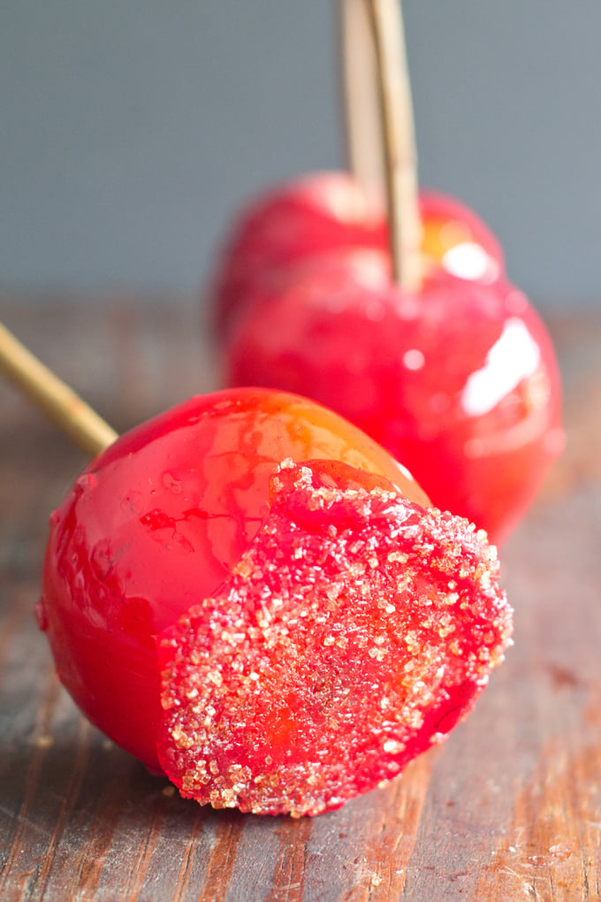 How to get sparkly golden sparkles on the bottom of your candy apples