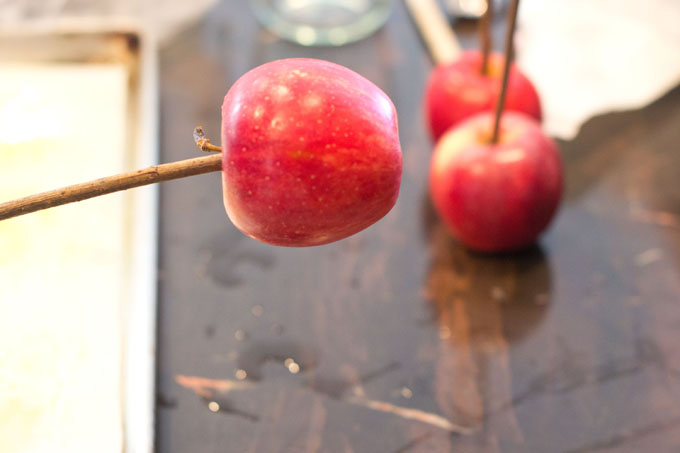 How to Make Candy Apples