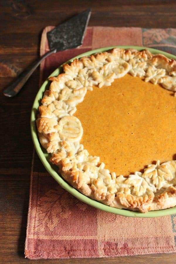 Pumpkin Pie with Decorative Crust