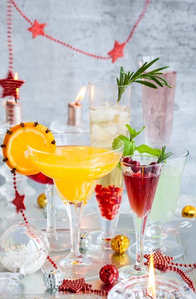 Cocktail bar di champagne fai da te con solo 10 ingredienti