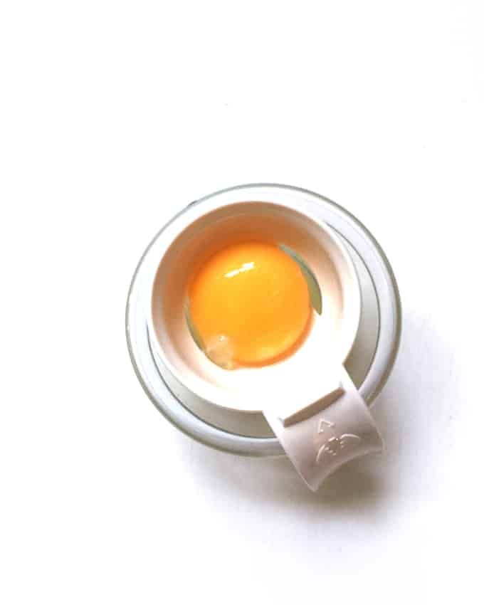 Separate egg