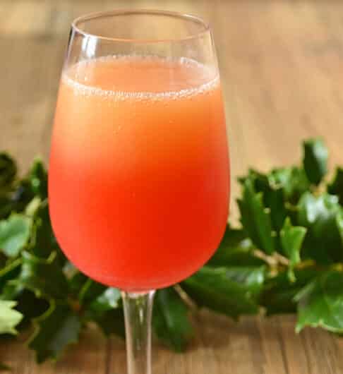 Find out how to turn your classic mimosa into a Christmas special by adding some extra flavor and color.