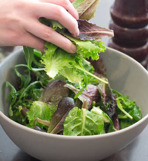 How to Choose the Right Greens for a Salad Dressing