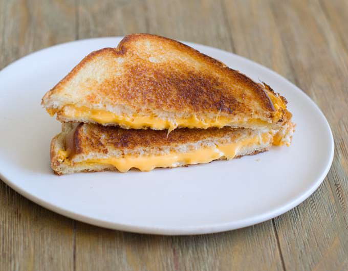 How to Make a Classic Grilled Cheese