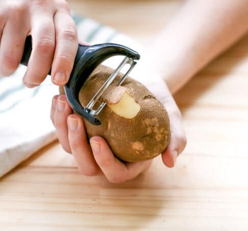 How to Peel Potatoes