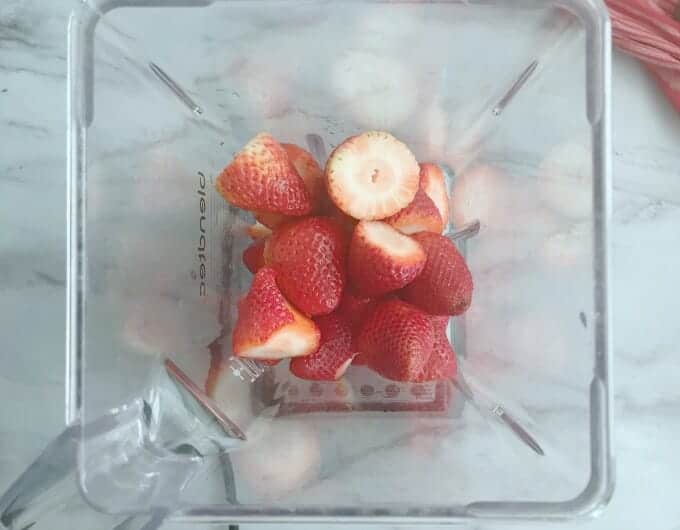 Strawberries in blender.