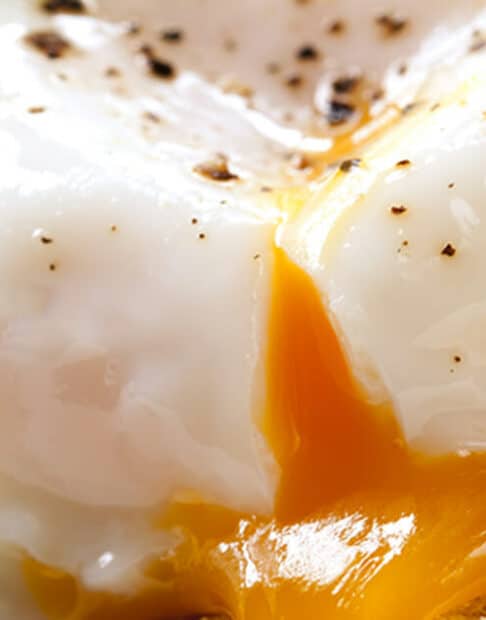 Poached eggs are one of those potentially tricky things to master. Never fear! We've got you covered with 10 tips that will make you the best egg poacher in the west!