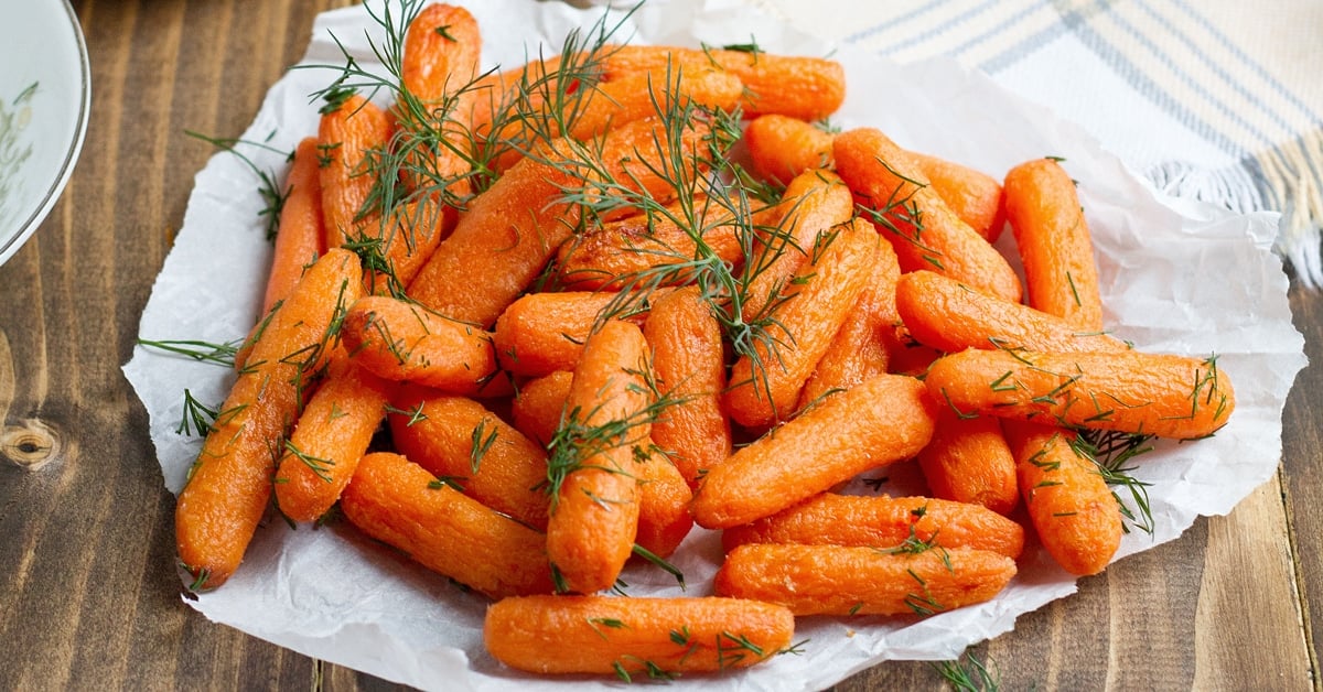 Air Fryer Roasted Carrots With Honey Glaze - TheCookful