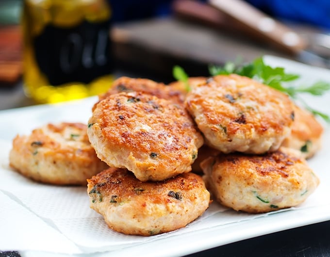 https://thecookful.com/wp-content/uploads/2021/03/turkey-sausage-patties-feature-680.jpg