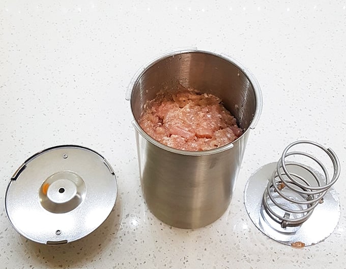 Ham Maker - Stainless Steel Meat Press for Making Healthy Homemade Deli  Meat with Thermometer and Recipes