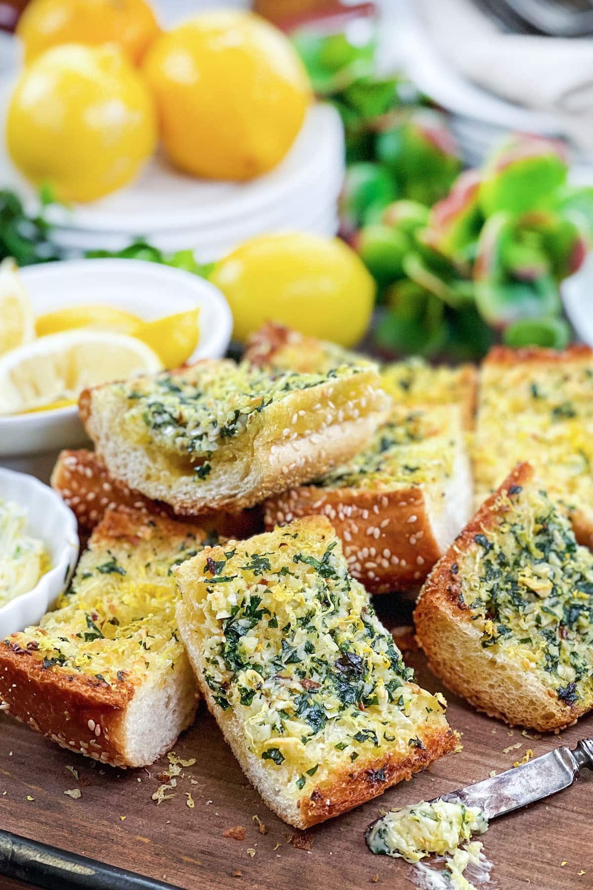 Garlic Bread with Lemon