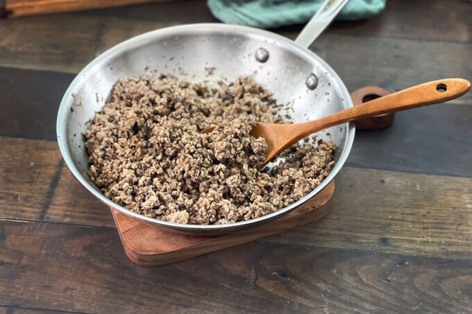 Cooked ground turkey in a pan.